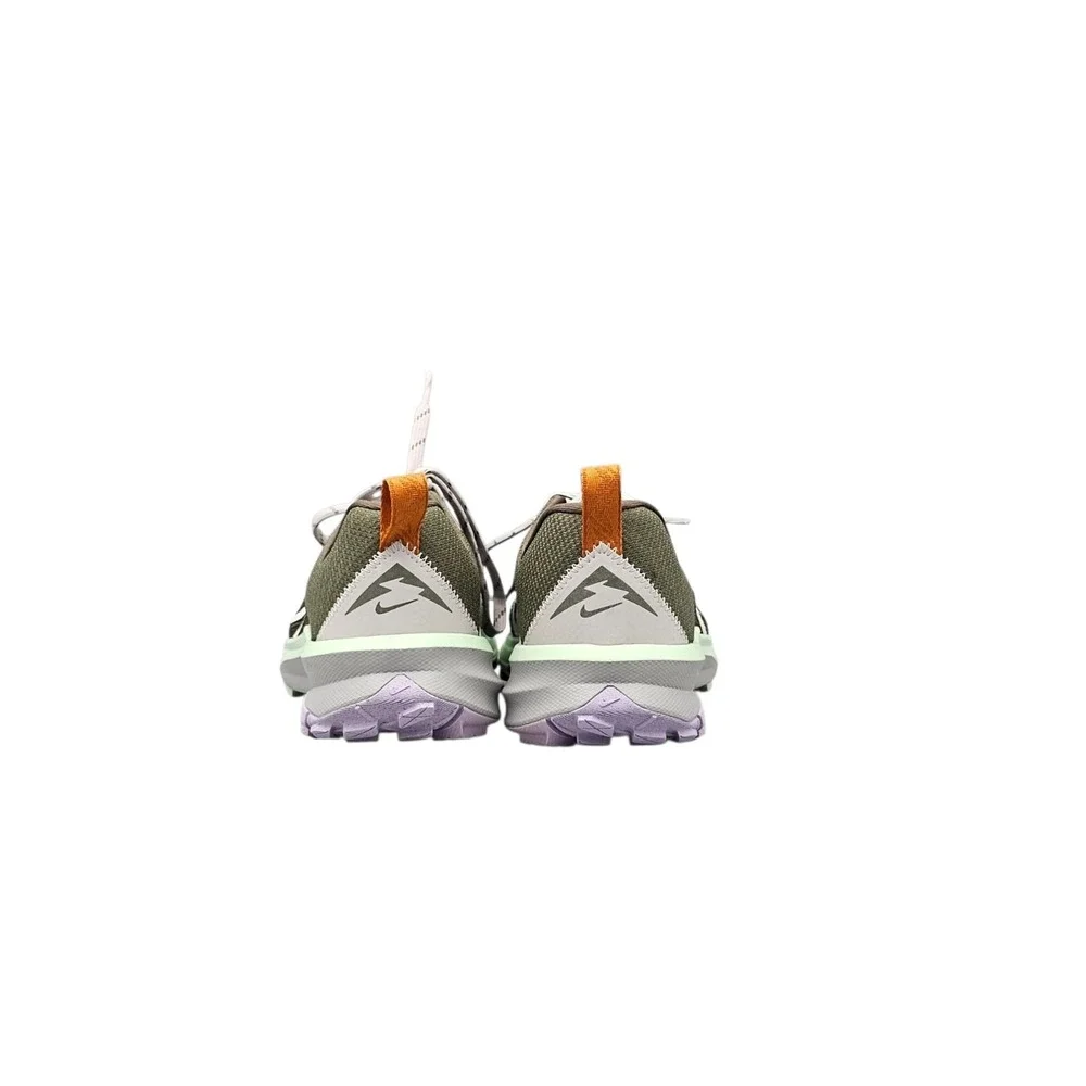 Nike Men's Size 7 US NWOB Kiger 9 Trail Running Shoes Olive/Lilac DR2693-201